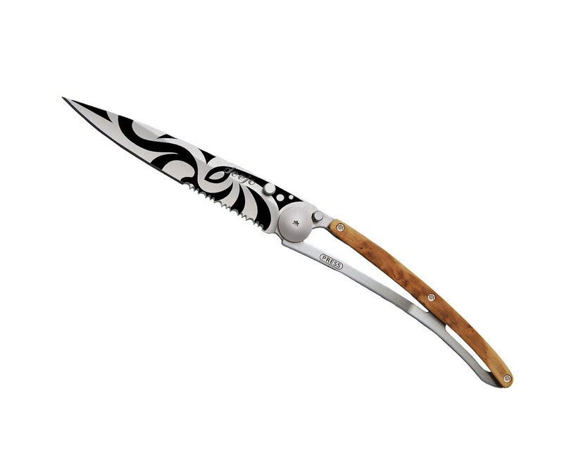 Deejo Serration сгъваем нож хвойна Tribal