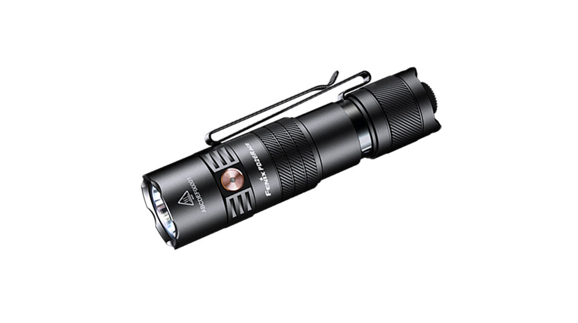 Fenix PD26R ACE компактен тактически фенер