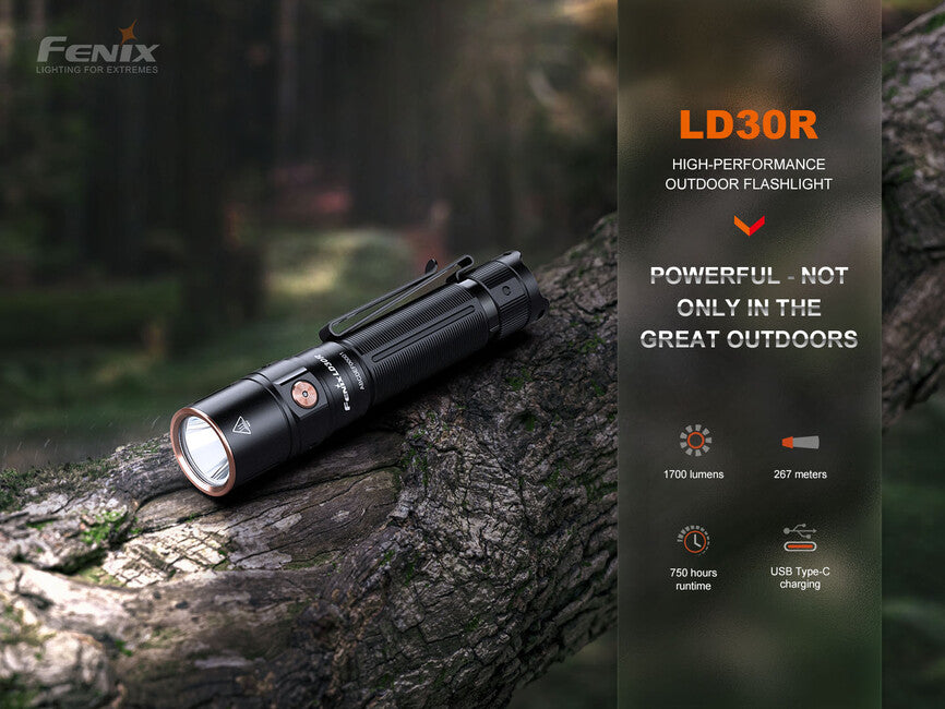 Fenix LD30R преносимо LED светлинно устройство с батерия