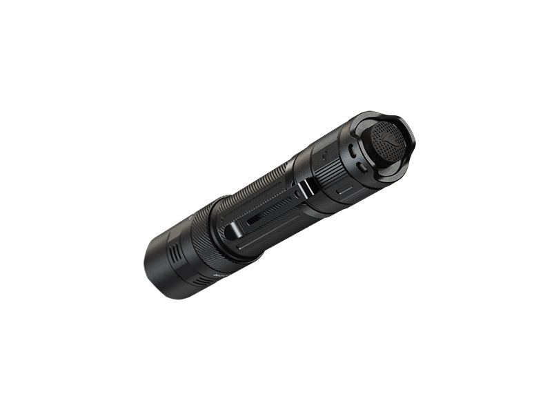 Fenix PD32R перезареждащ се фенер