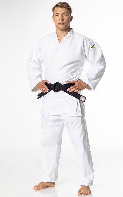 Mizuno Yusho III IJF кимоно за джудо 750g, бяло