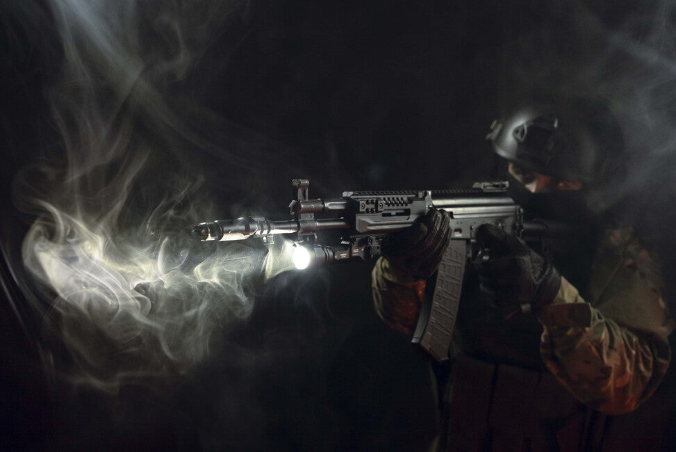 Armytek Parma C2 Pro компактен пушечен фенер с акумулатор 1500lm