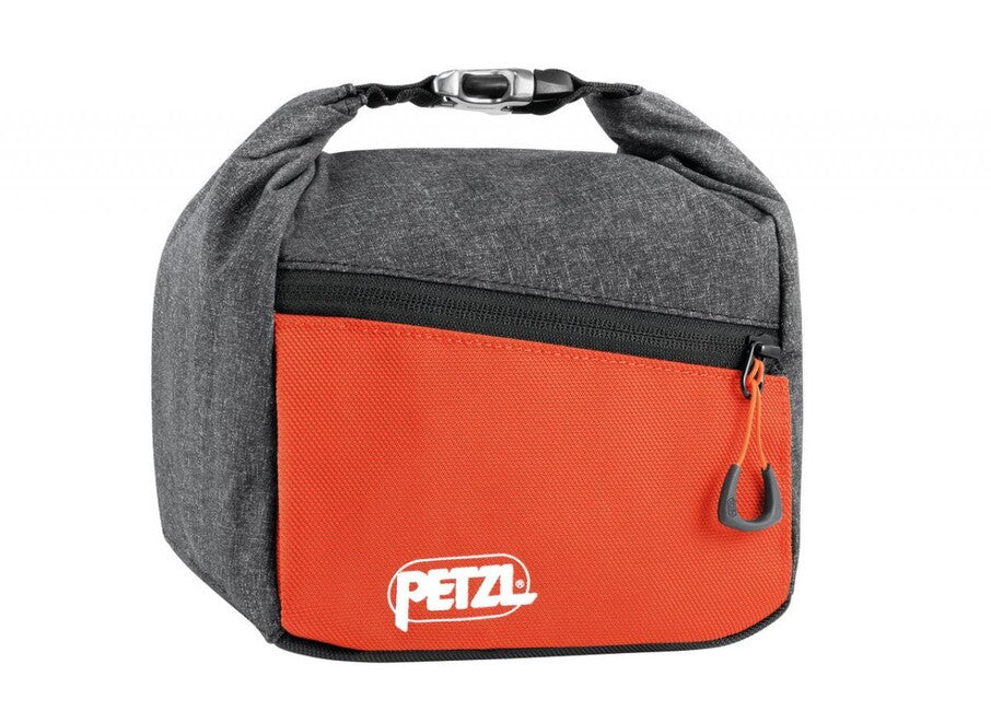 Petzl SAKAB торбичка за магнезий за болдеринг, сива
