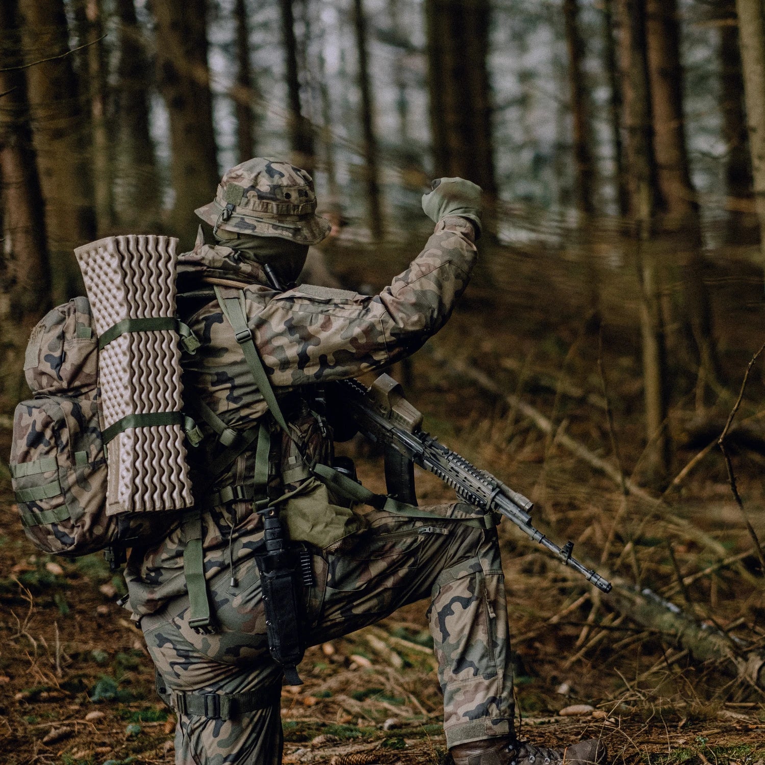 Helikon-Tex MBDU nohavice NyCo Ripstop, MultiCam – v použití 2