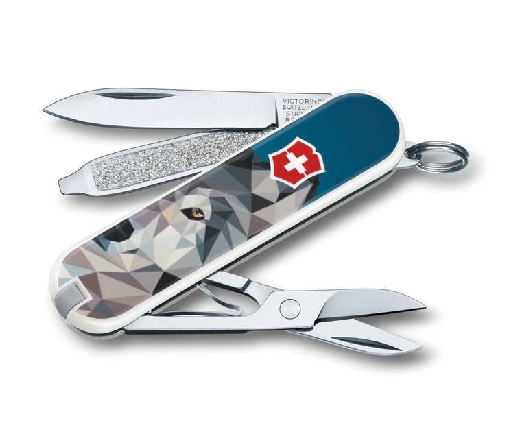 Victorinox Classic LE 2017 The вълк is coming home джобен нож