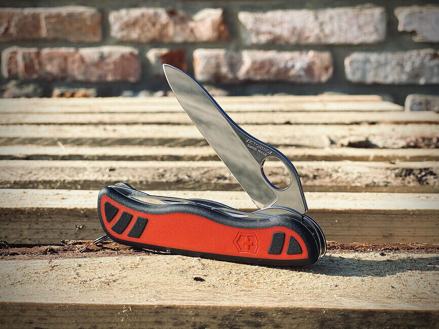 Victorinox Forester джобен нож VX, червено-черен, 111mm
