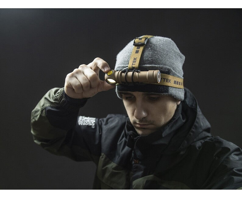 ArmyTek Wizard C2 Pro Max LED ръчен фенер с магнитен държач и захранване от акумулатор 4000 lm, песък