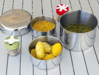 Комплект за готвене от неръждаема стомана BasicNature Biwak 3 за цялото семейство